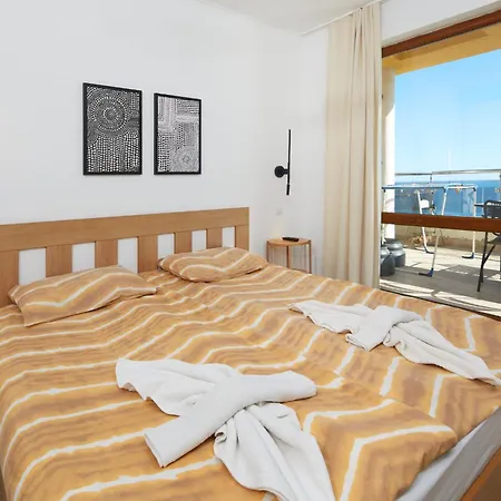 Infinity Terrace Sea View Apartment Nessebar 1Br شقة نيسيبار