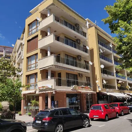 Infinity Terrace Sea View Apartment Nessebar 1Br شقة *