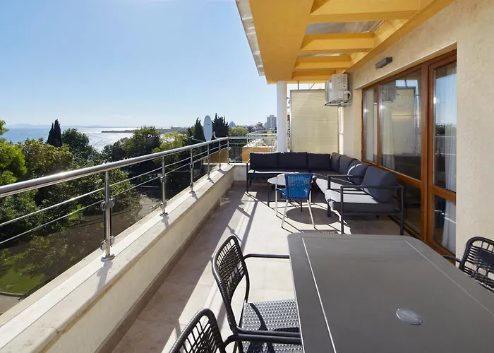 Infinity Terrace 1br *